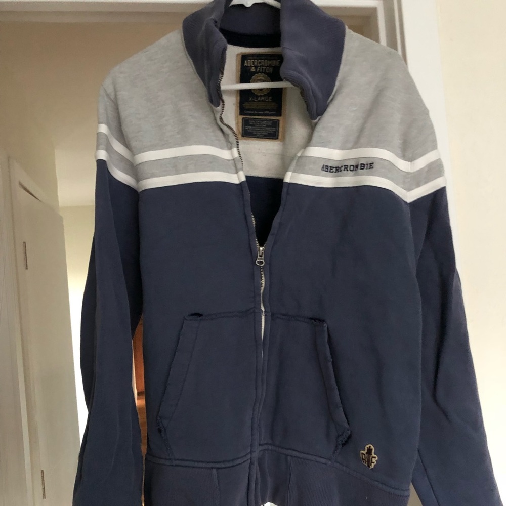 Abercrombie & Fitch sweater